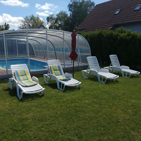 Schoenes Ferienhaus Mit Grossen Pool 250 M Vom Balaton Balatonmáriafürdő 外观 照片