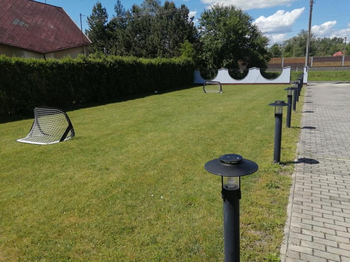 Schoenes Ferienhaus Mit Grossen Pool 250 M Vom Balaton Balatonmáriafürdő 外观 照片