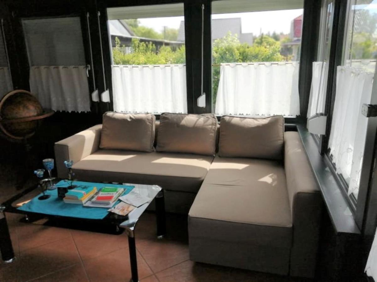 Schoenes Ferienhaus Mit Grossen Pool 250 M Vom Balaton Balatonmáriafürdő 外观 照片